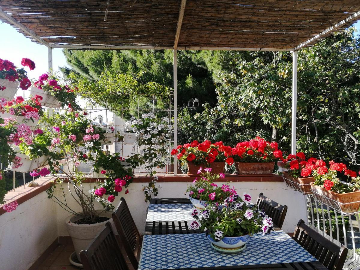 La Stanza Di Angi A Mondello, Palermo